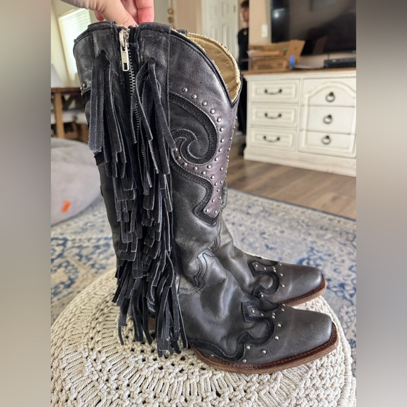 Corral Shoes - Corral Vinatge Women's KARLA Gray Black Snip Toe Fringe Cowboy Western